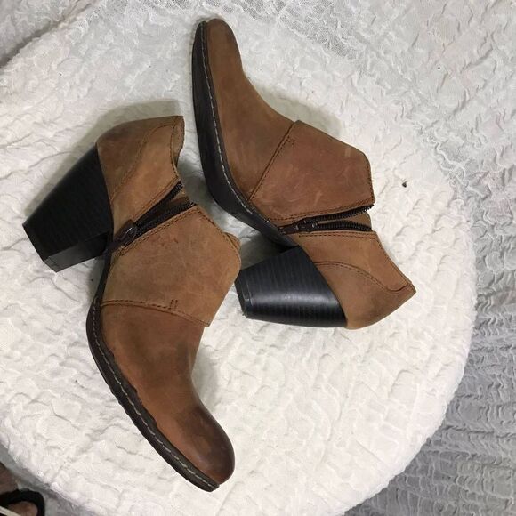 B.O.C Cognac Leather Booties Size 7.5 - Picture 6 of 12